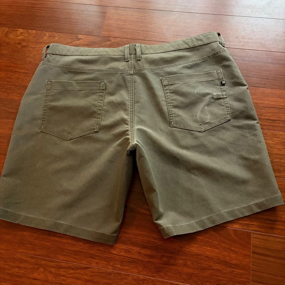 Billabong Submersibles Outsider Corduroy Hybrid Shorts Grey Mens Size 40
